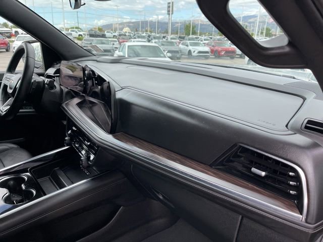 Used 2025 Chevrolet Tahoe LT AWD/4WD image 19