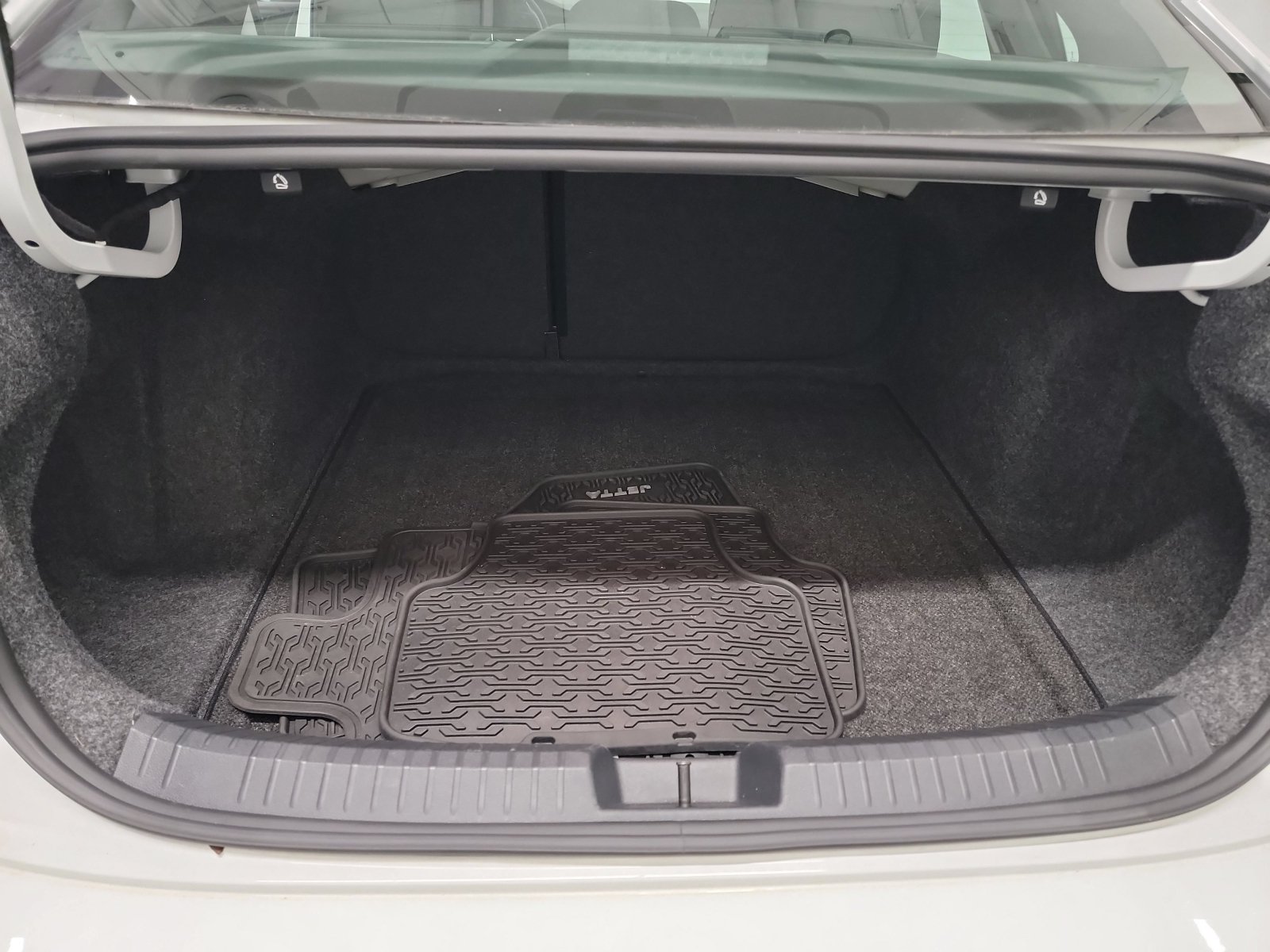 Used 2022 Volkswagen Jetta Sport FWD image 25