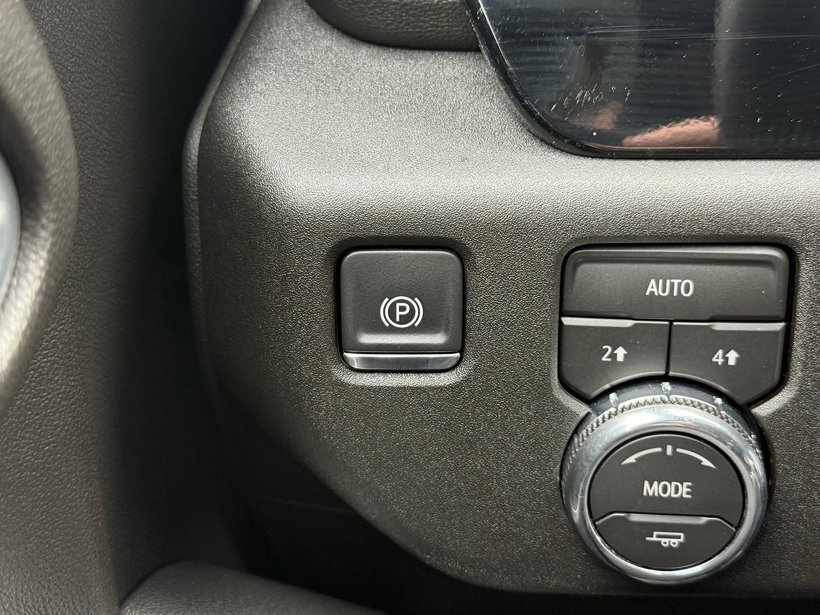 Certified 2026 GMC Sierra 1500 SLT image 36