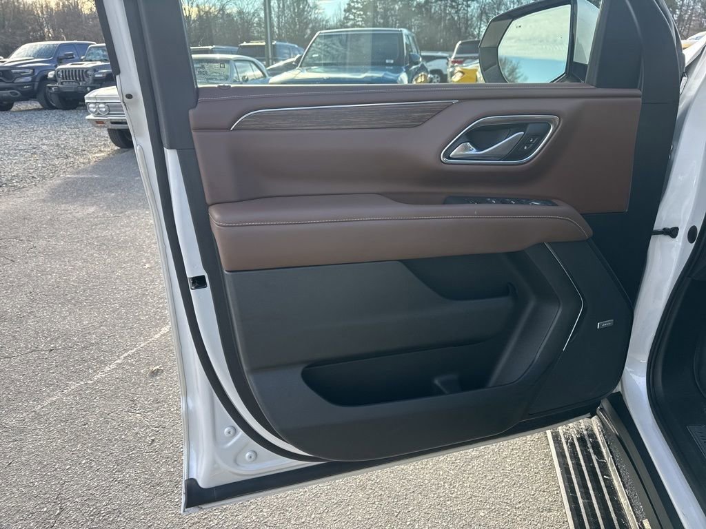 Used 2023 Chevrolet Tahoe High Country w/ Premium Package 2 image 29