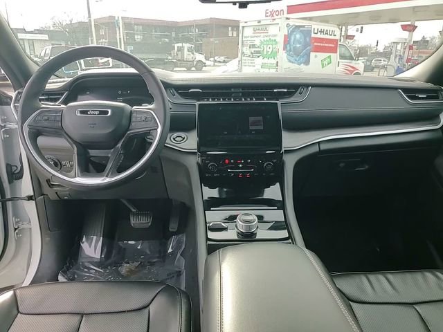 Used 2024 Jeep Grand Cherokee L Limited w/ Luxury Tech Group II image 12