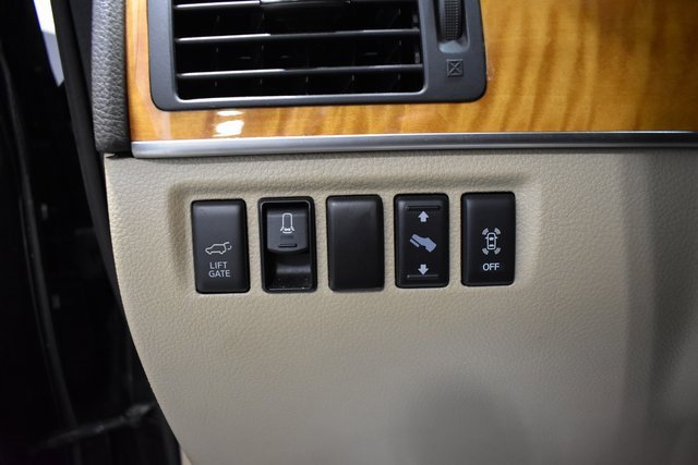 Used 2014 Nissan Armada Platinum w/ Platinum Reserve Package image 20