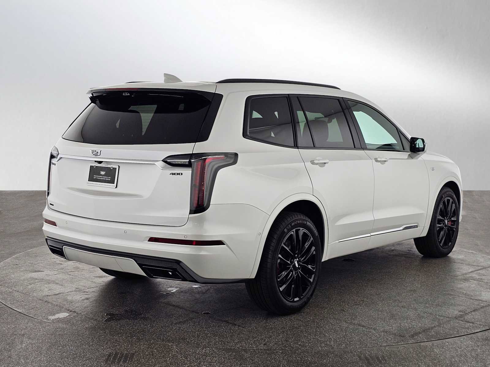 Used 2025 Cadillac XT6 Sport w/ LPO, Onyx Lite Package AWD/4WD image 3