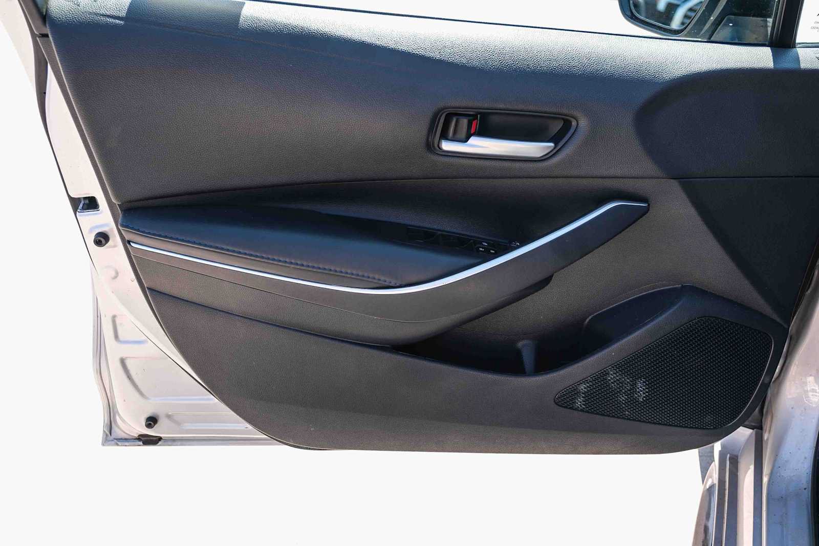 Used 2022 Toyota Corolla SE FWD image 23