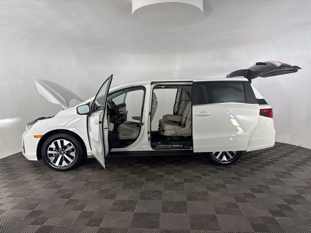 Certified 2026 Honda Odyssey EX-L image 12