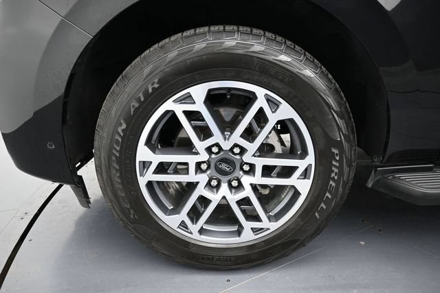 Certified 2025 Ford Expedition Max Active AWD/4WD image 9