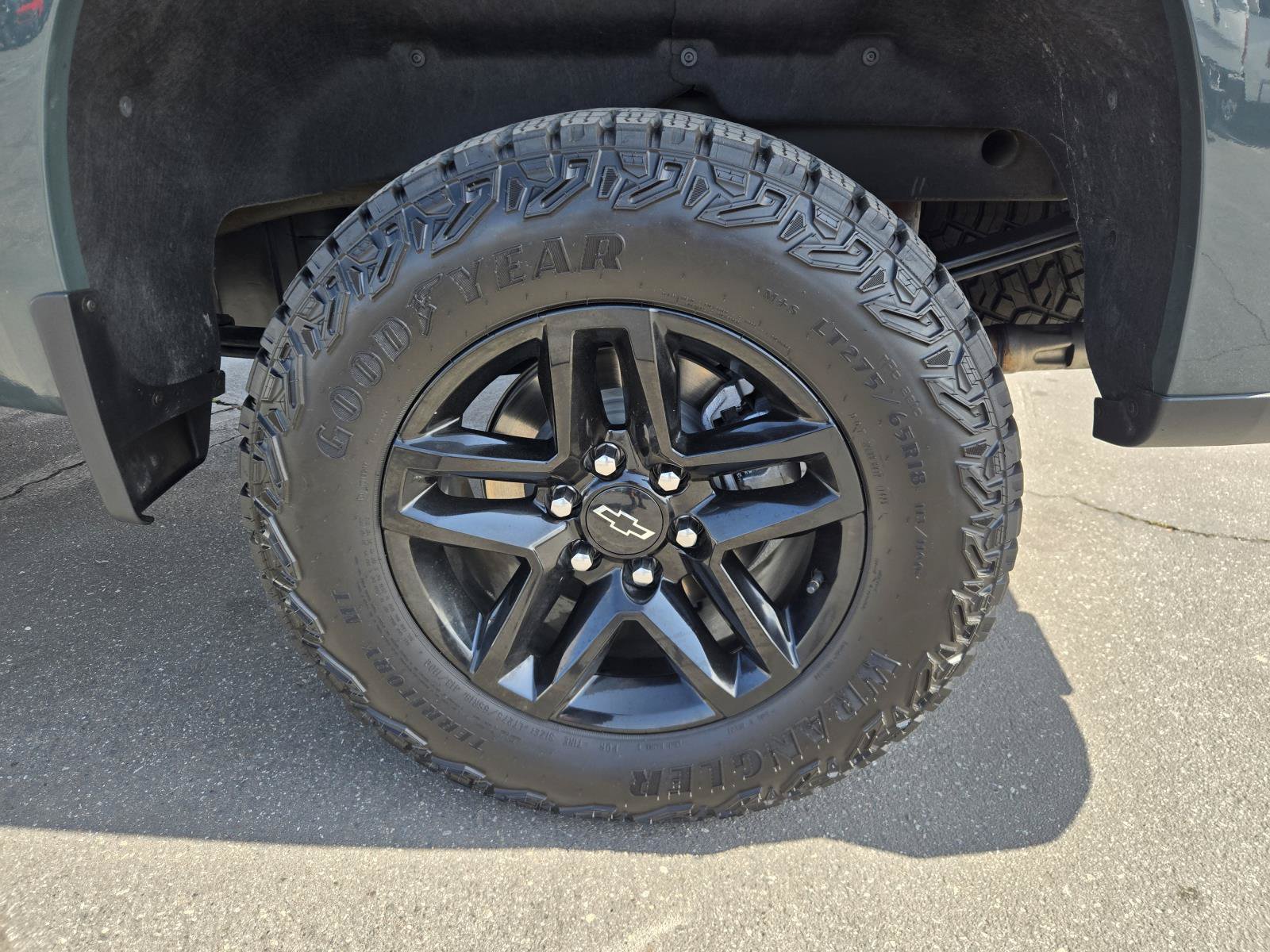Used 2025 Chevrolet Silverado 1500 Custom Trail Boss AWD/4WD image 32