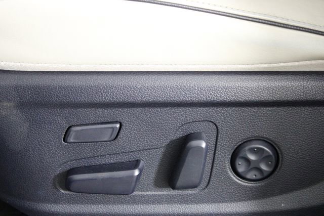 Used 2022 Hyundai Palisade Calligraphy image 23