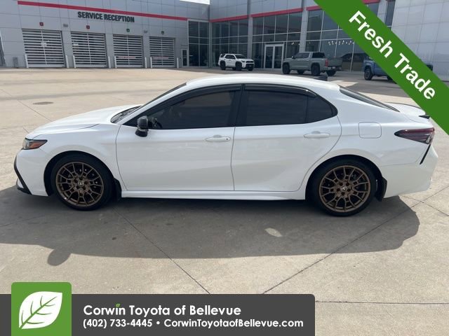 Used 2024 Toyota Camry SE image 7