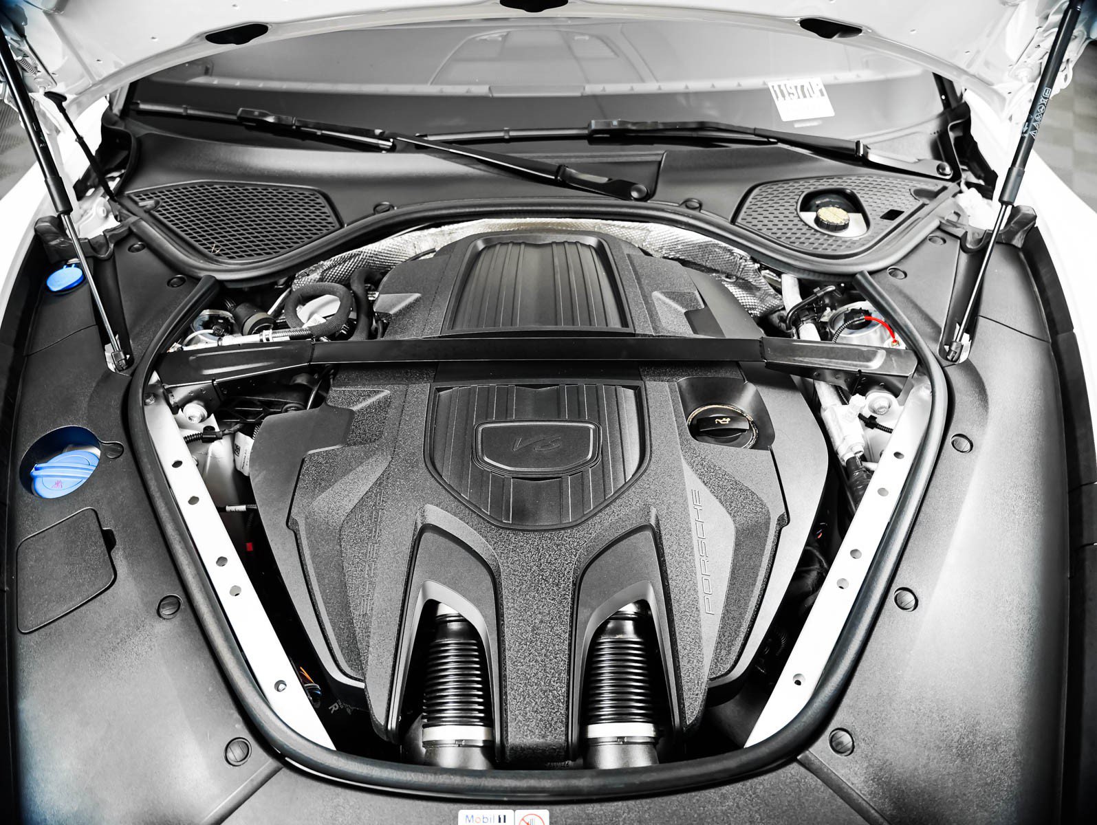 Certified 2024 Porsche Panamera RWD image 12