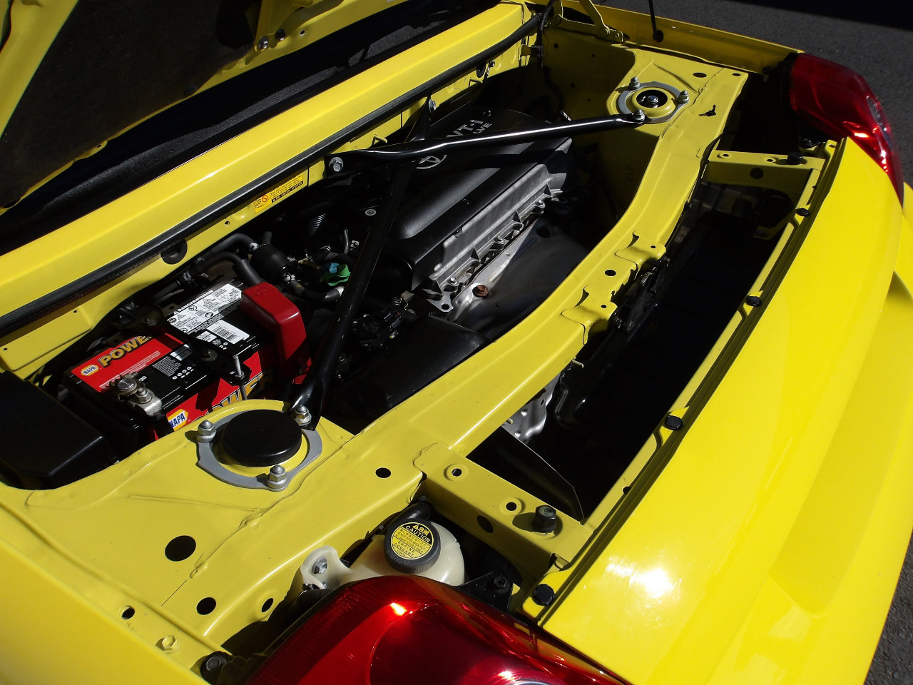 Used 2003 Toyota MR2 image 25