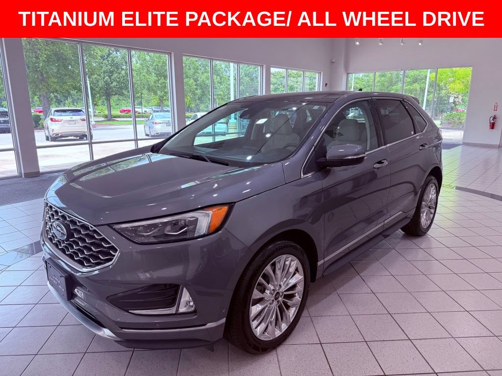 Used 2022 Ford Edge Titanium w/ Equipment Group 301A AWD/4WD image 3