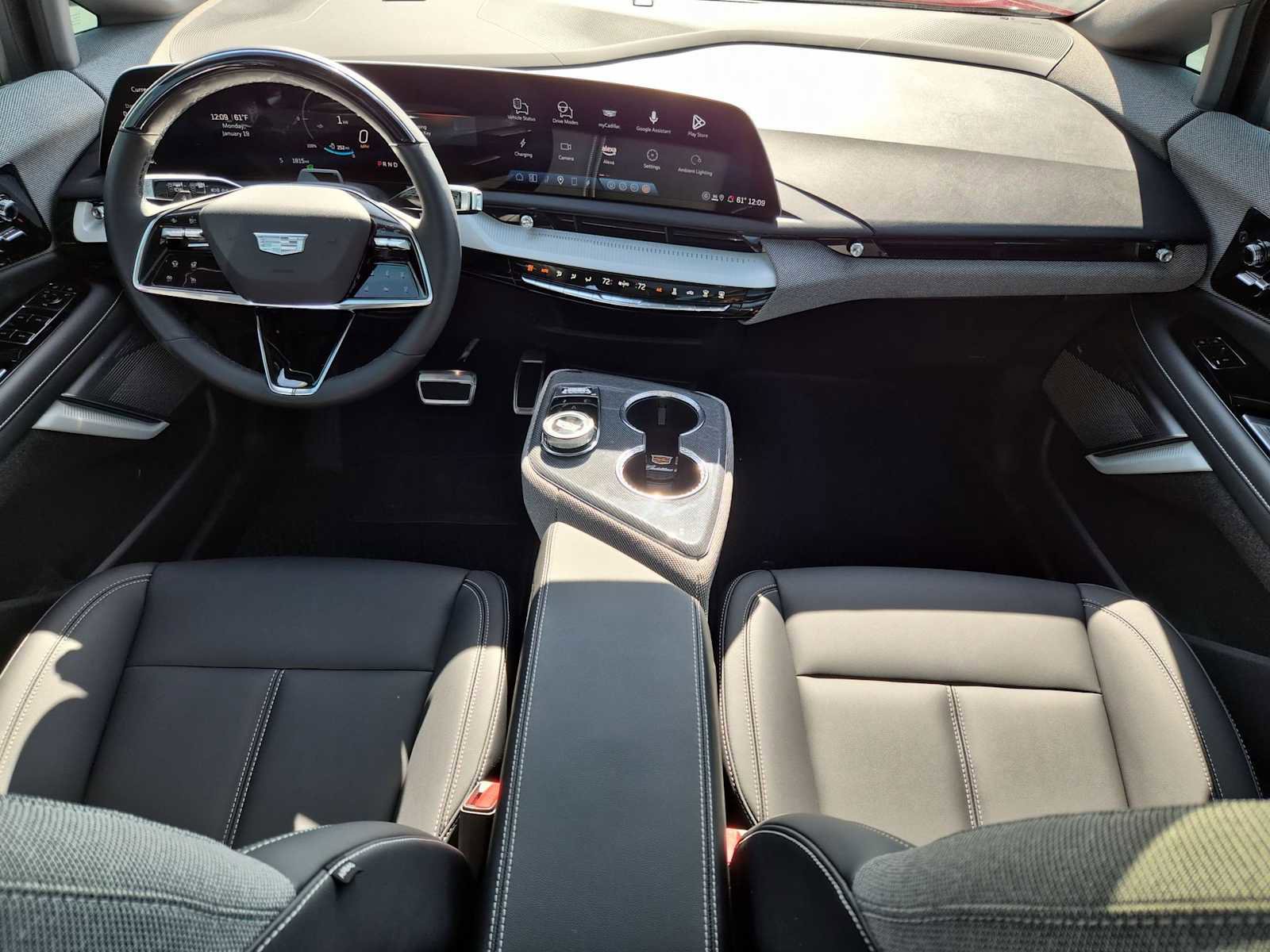 Used 2025 Cadillac Optiq Sport 1 AWD/4WD image 14