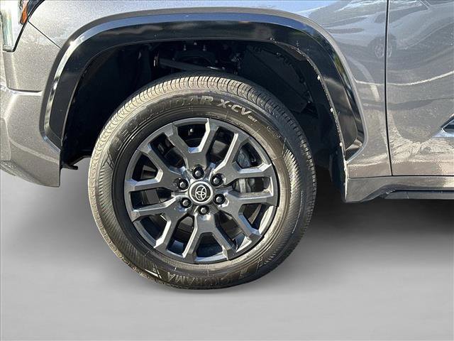 Used 2024 Toyota Tundra Platinum image 3