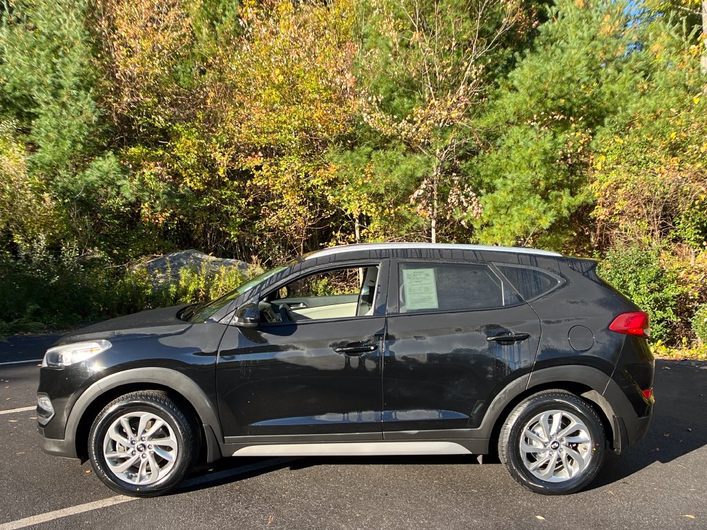 Used 2017 Hyundai Tucson SE w/ SE Popular Package 02 AWD/4WD image 2