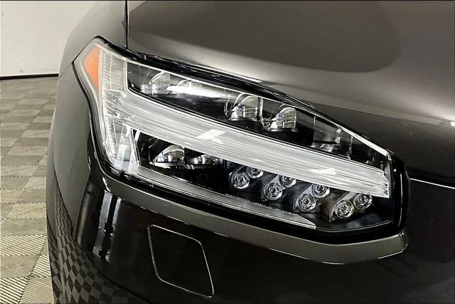 Used 2024 Volvo XC90 B6 Plus image 28