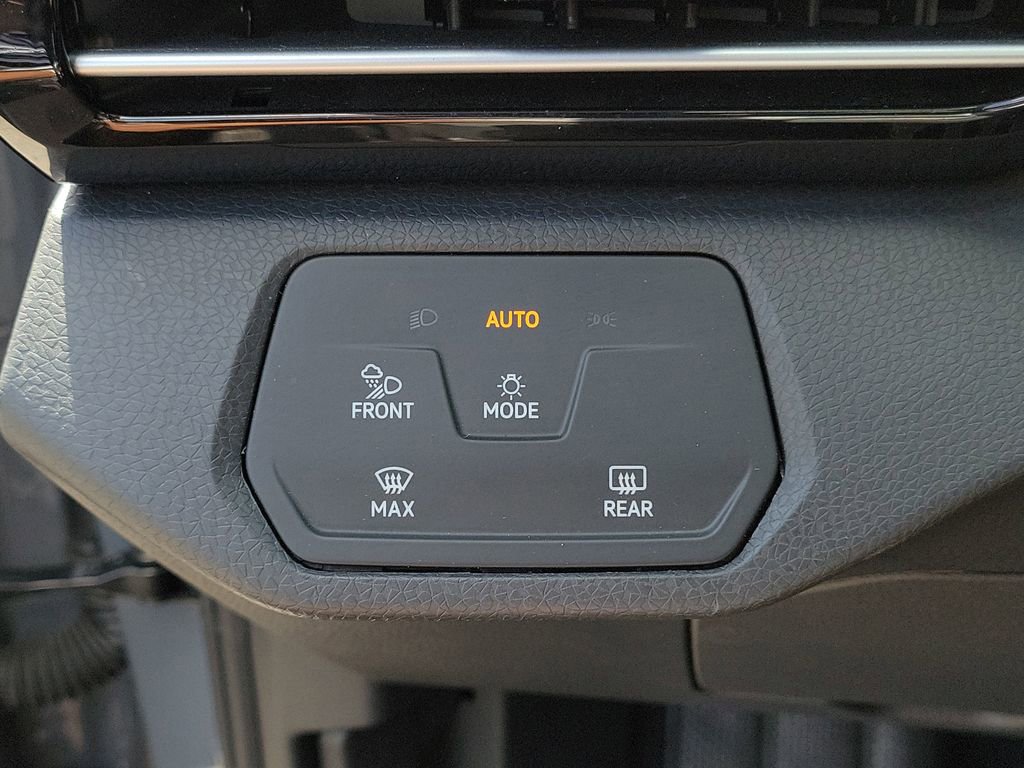 Used 2024 Volkswagen ID.4 S image 29