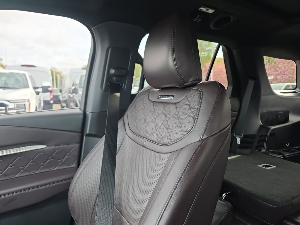 Used 2025 Ford Explorer Platinum w/ LUX Leather Package AWD/4WD image 41