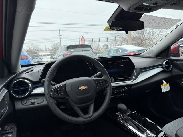 New 2026 Chevrolet Trax LT w/ Sunroof Package image 15