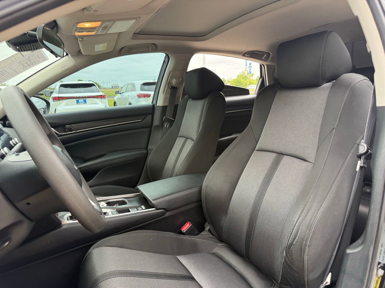 Used 2020 Honda Accord EX image 10