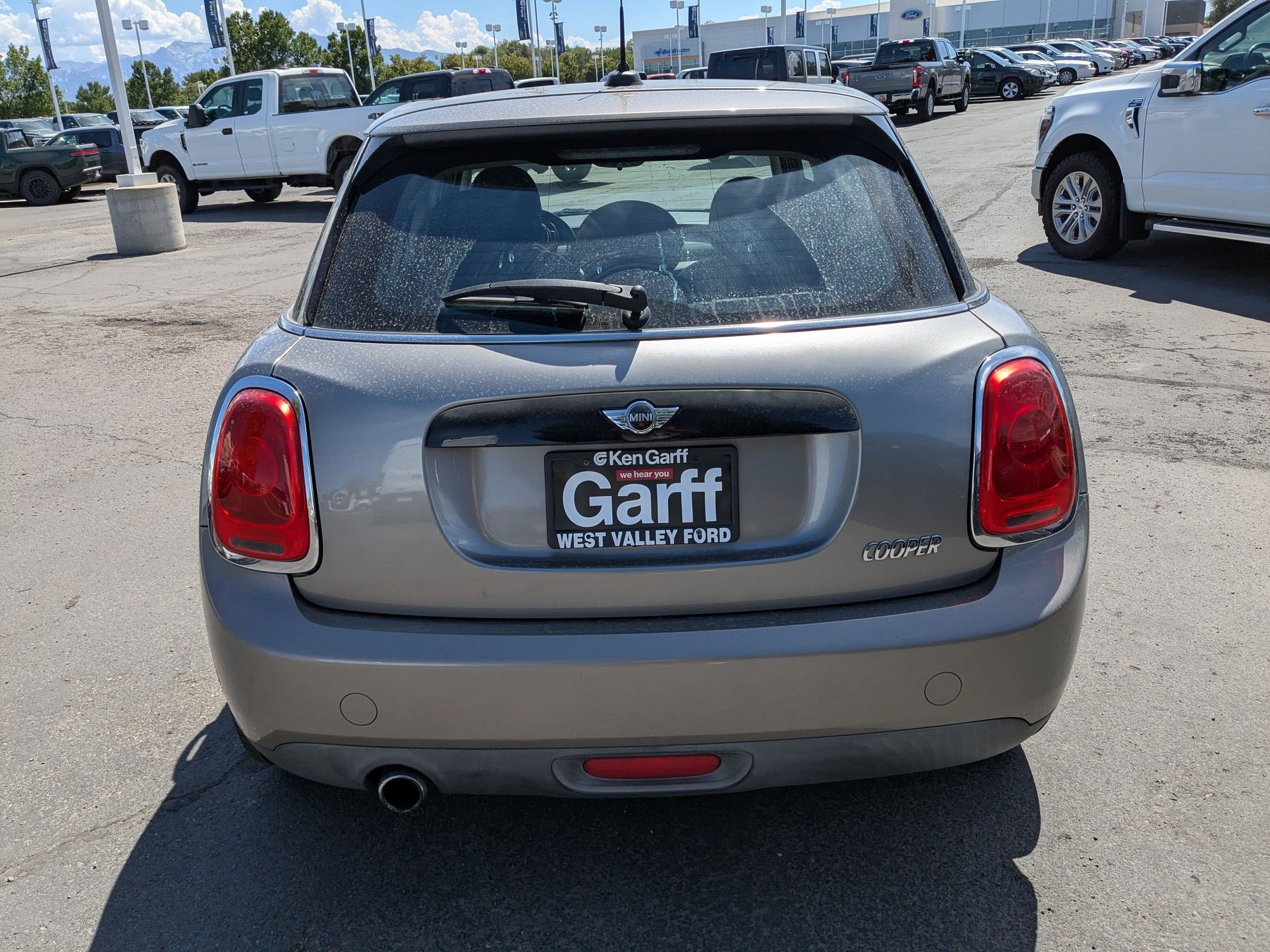 Used 2017 MINI Cooper 4-Door Hardtop FWD image 5
