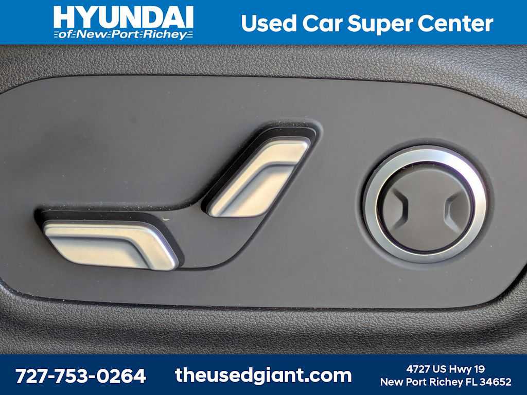 Used 2025 Hyundai Santa Fe SEL w/ Tow & Go Package FWD image 26