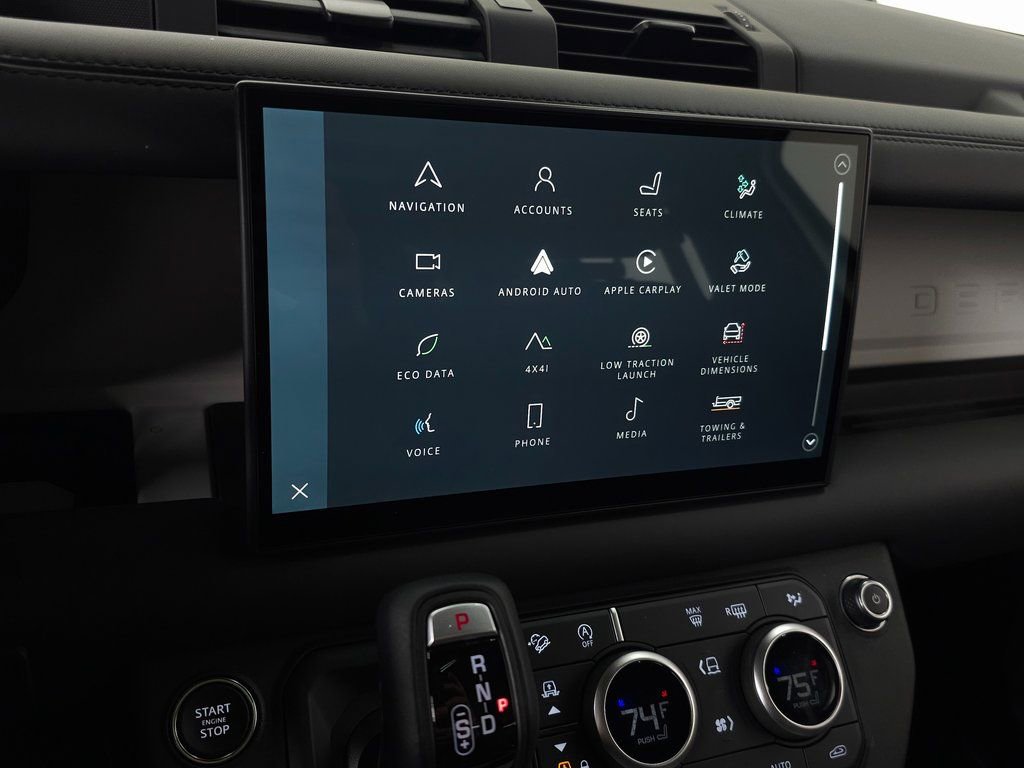 Used 2025 Land Rover Defender 110 S image 28