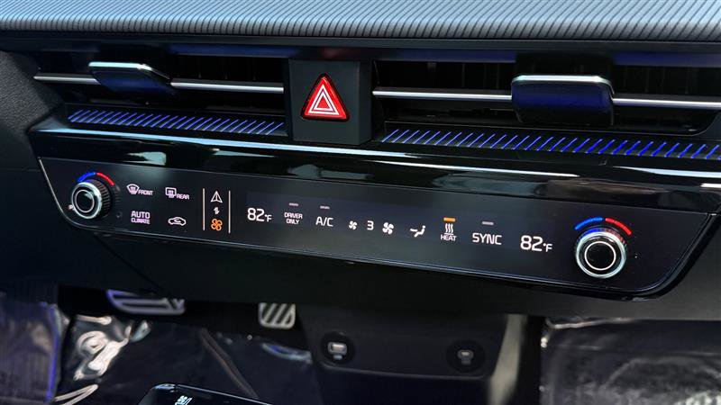 Used 2023 Kia EV6 GT-Line w/ GT-Line White Seat Package image 28