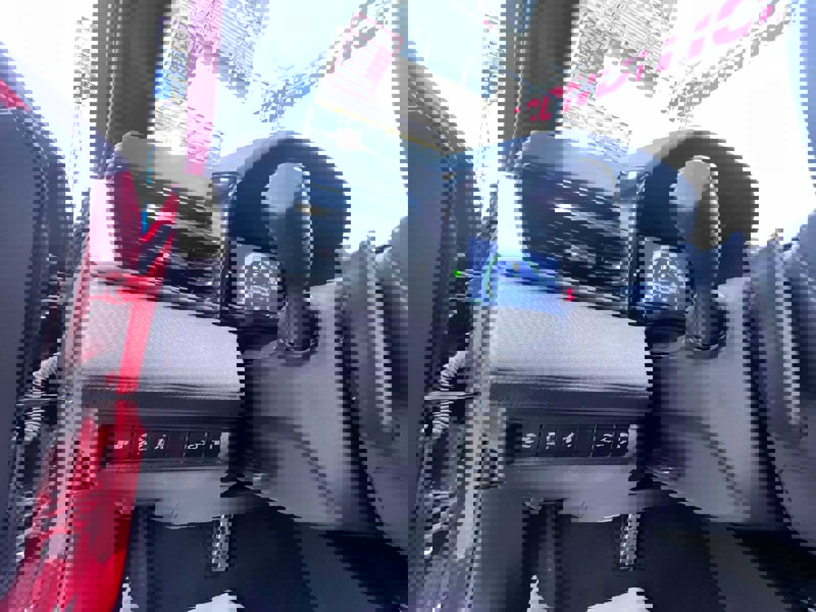 Used 2025 Toyota Camry SE w/ Convenience Package FWD image 8