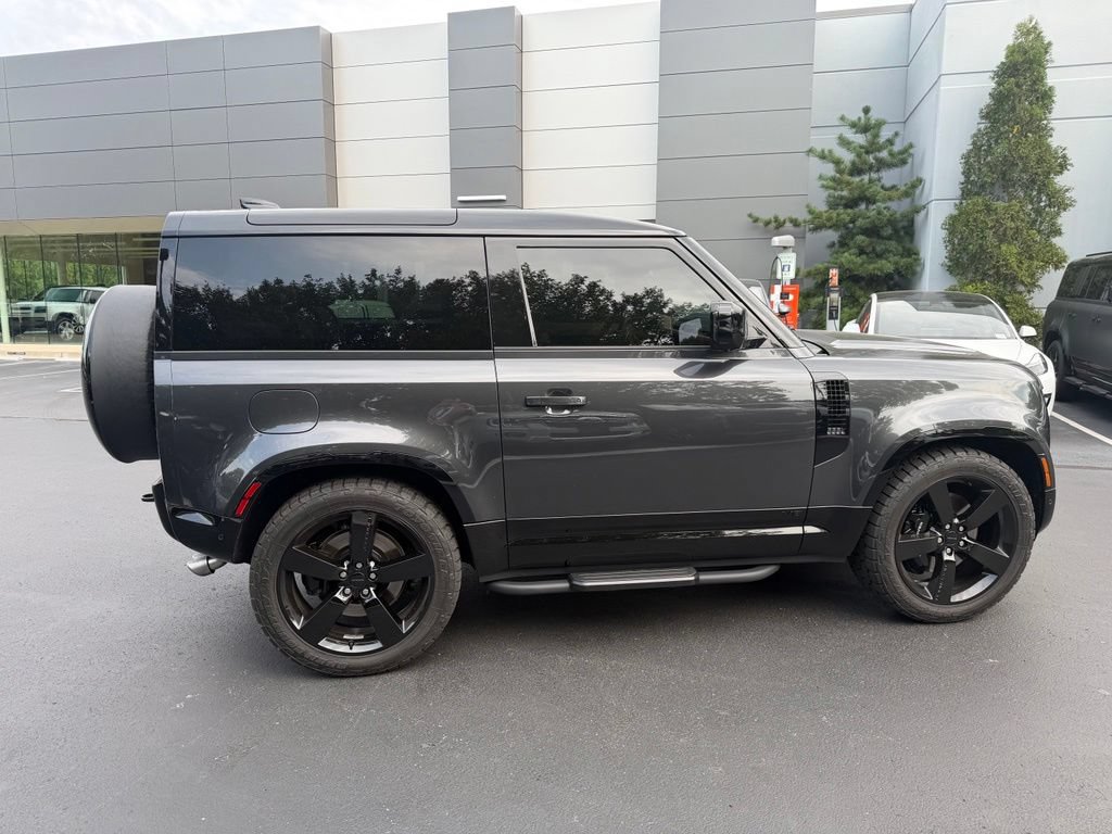 Used 2026 Land Rover Defender 90 V8 AWD/4WD image 7