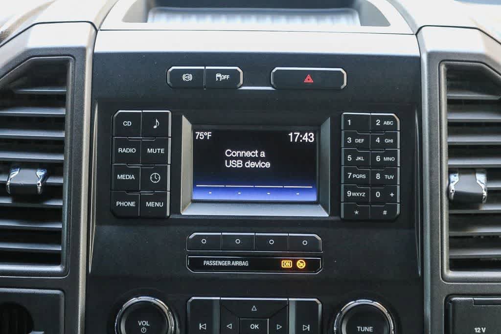 Used 2017 Ford F550 2WD Crew Cab Super Duty image 15