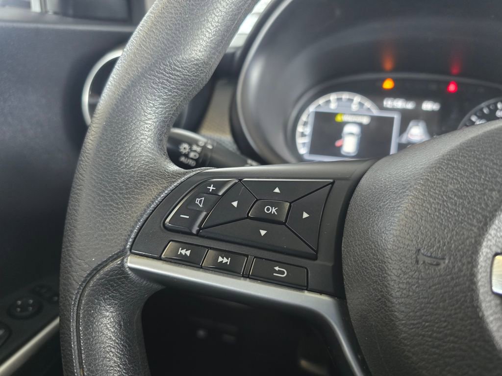 Used 2021 Nissan Kicks SV image 31