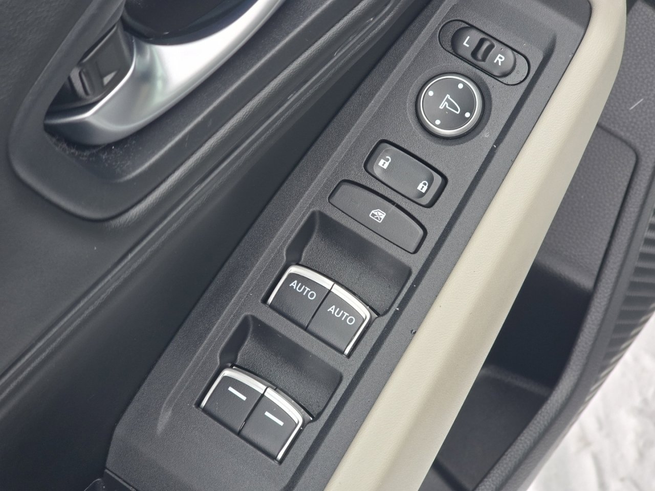 Certified 2023 Honda Accord EX image 26