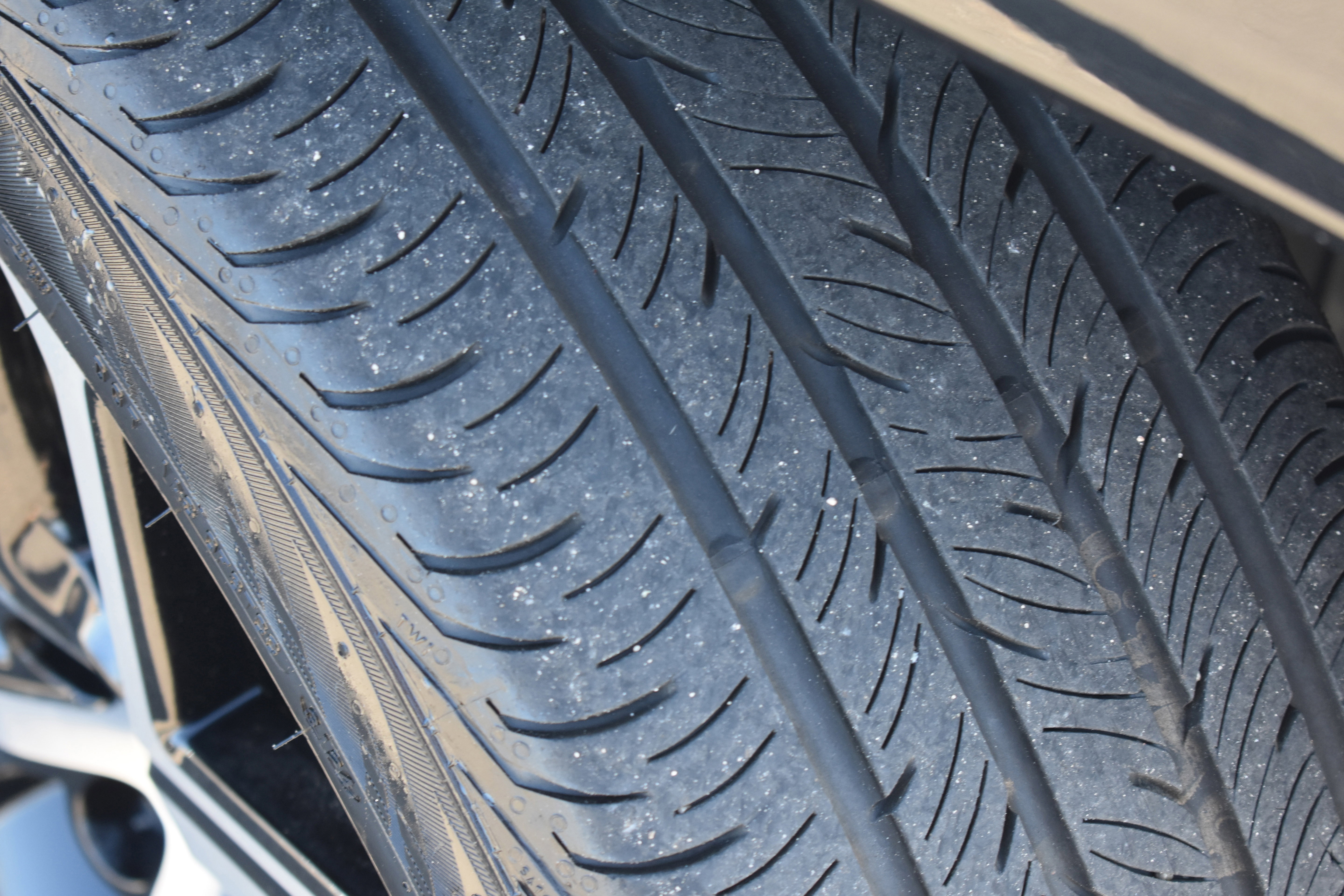 Used 2025 Jeep Compass Limited w/ Elite Group image 11