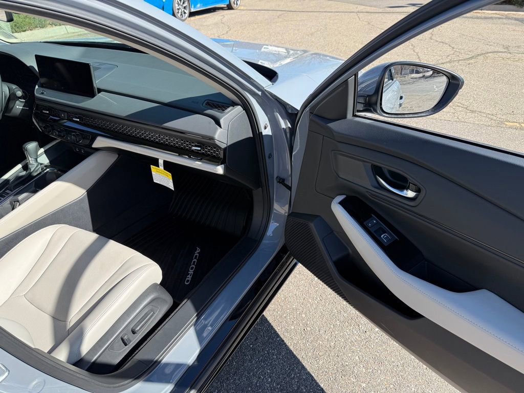 Certified 2025 Honda Accord Touring image 22