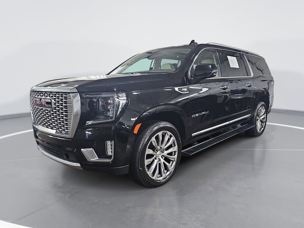 Used 2021 GMC Yukon XL Denali w/ Denali Premium Package image 9