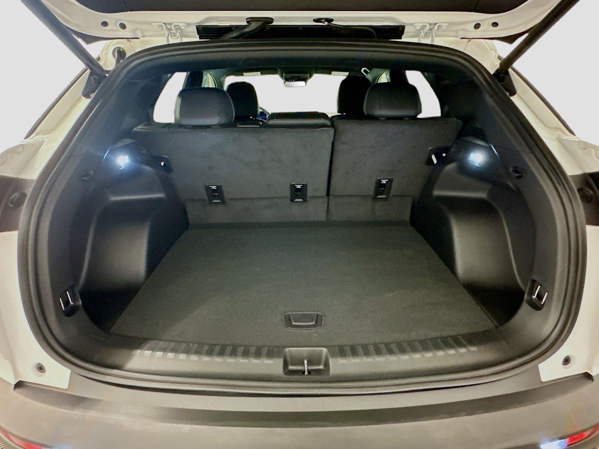 Used 2024 Chevrolet Blazer EV LT AWD/4WD image 30