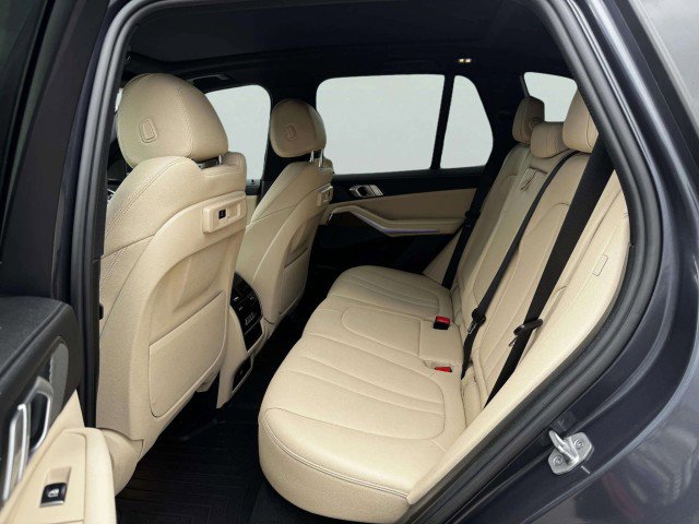 Used 2021 BMW X5 xDrive40i w/ Premium Package image 36