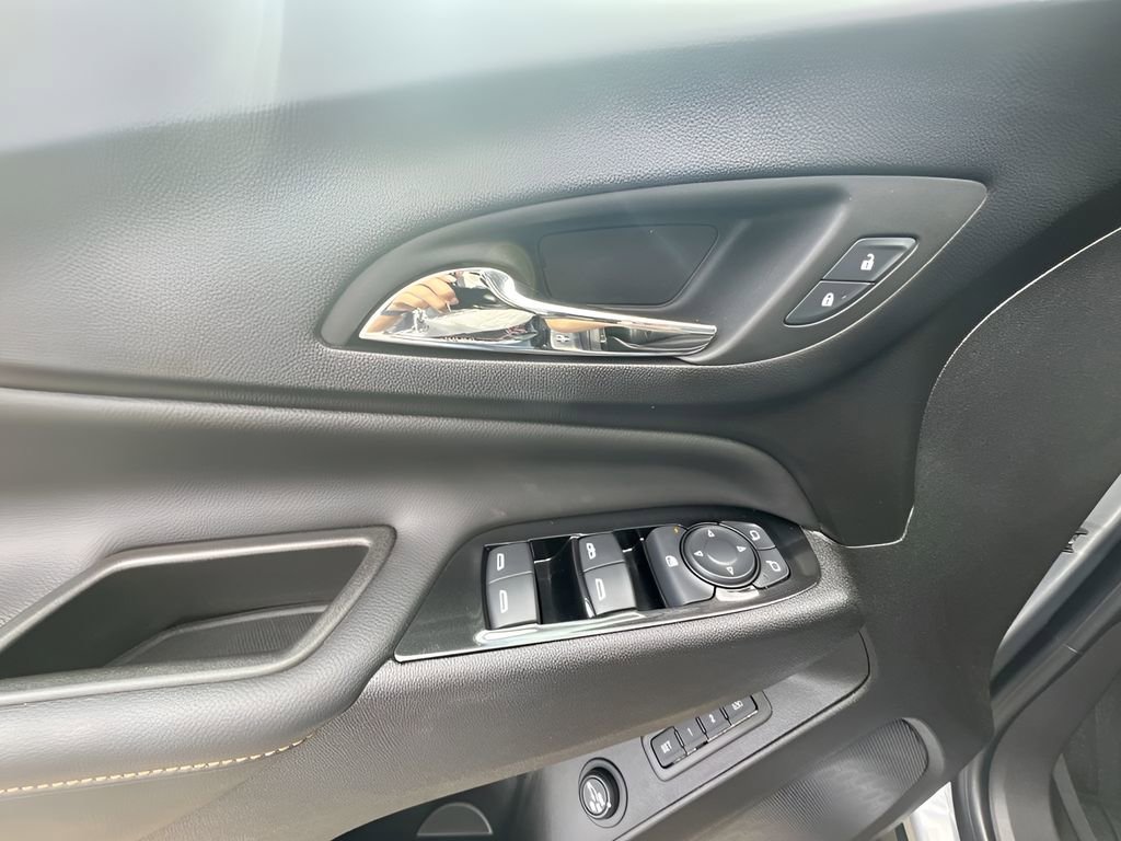 Certified 2024 Chevrolet Equinox Premier image 24