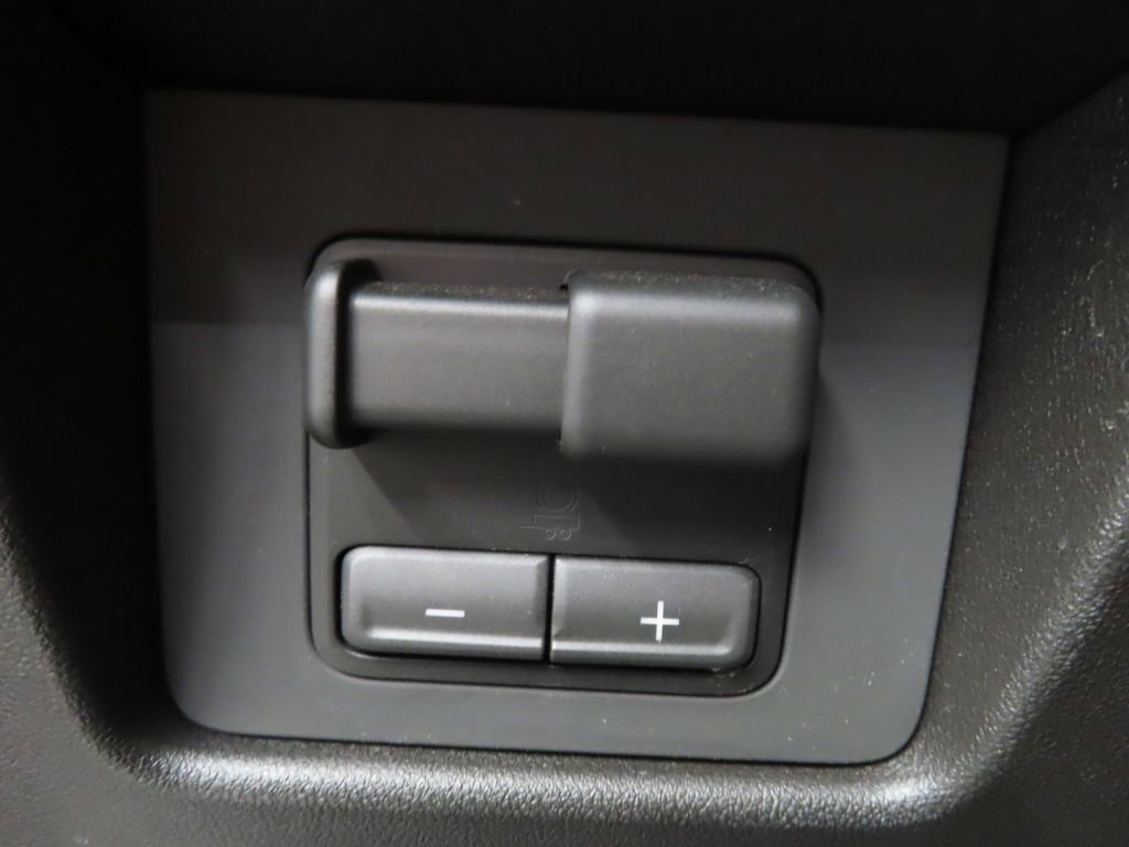 Used 2026 Chevrolet Colorado ZR2 w/ Technology Package AWD/4WD image 55