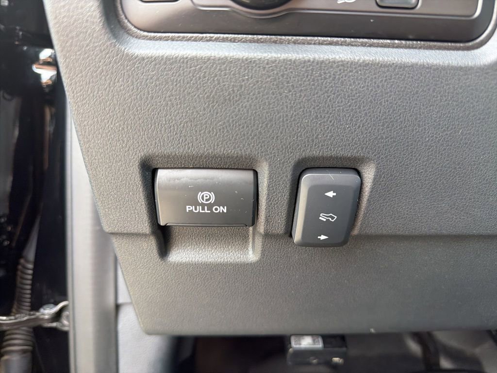 Used 2023 Ford F350 Lariat w/ FX4 Off-Road Package AWD/4WD image 44