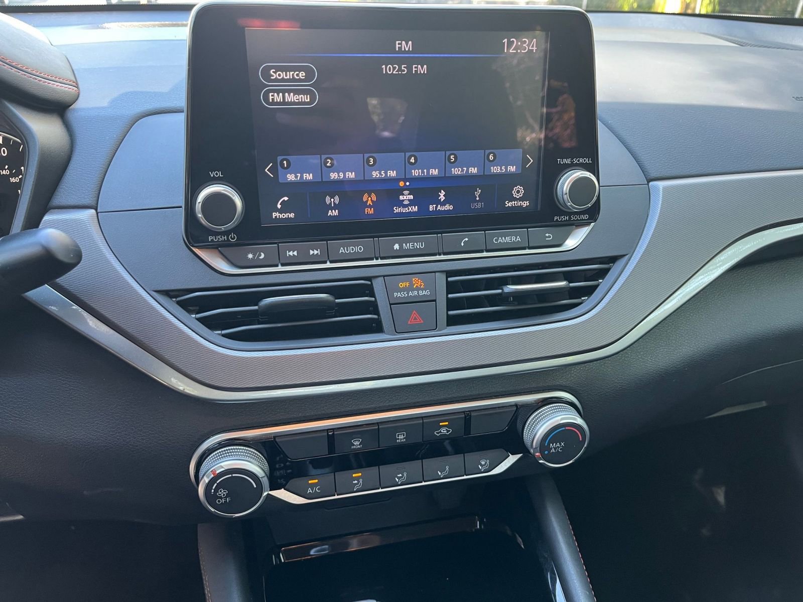 Used 2025 Nissan Altima 2.5 SR image 18