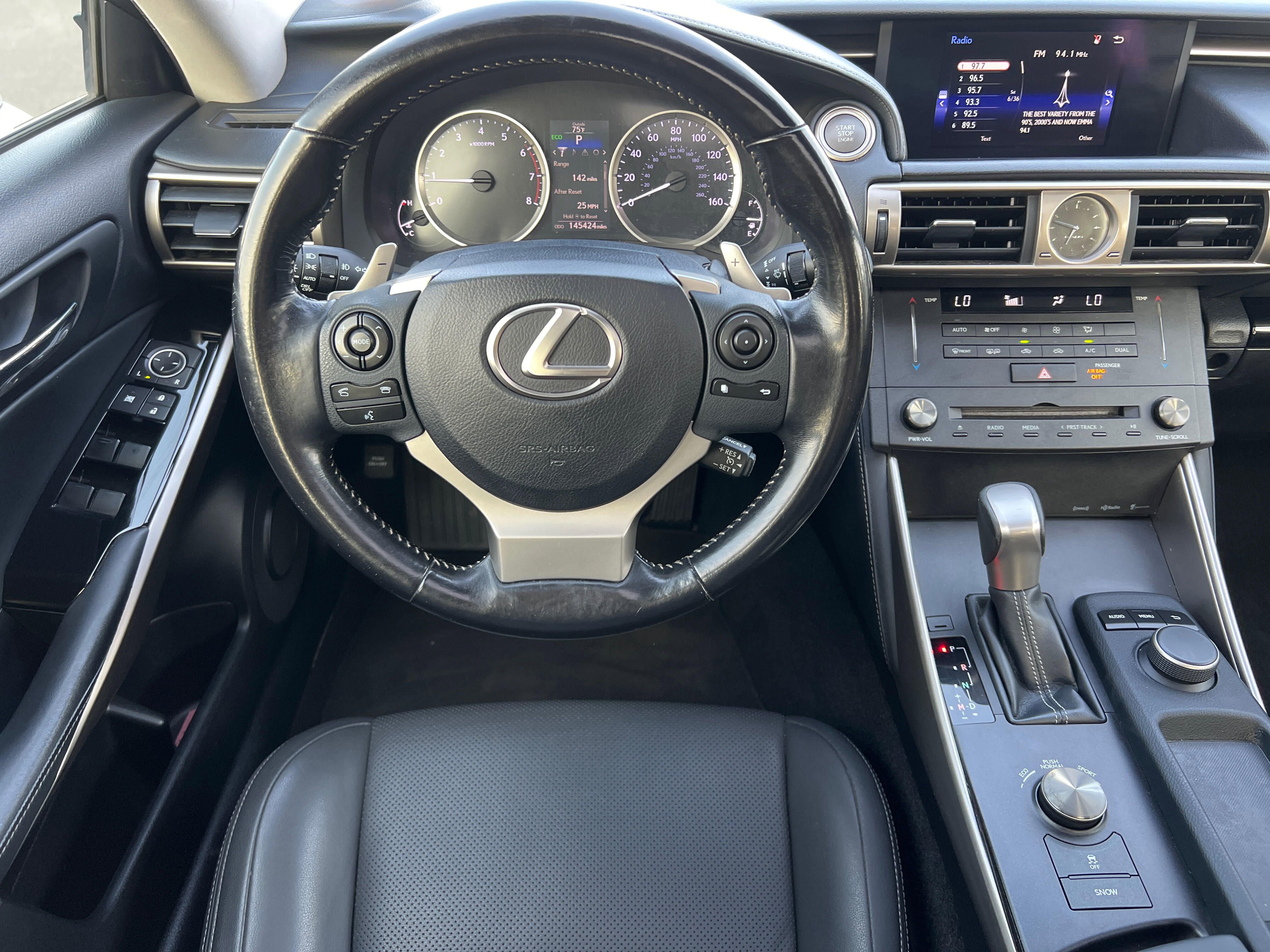 Used 2016 Lexus IS 200t image 11