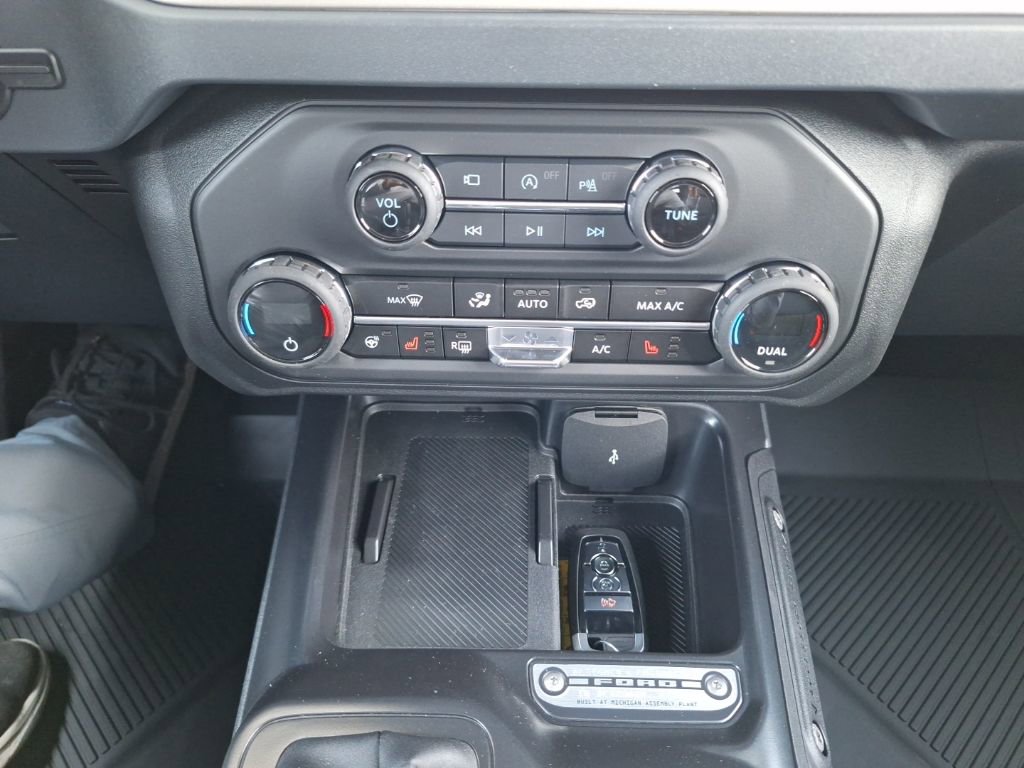New 2026 Ford Bronco Outer Banks AWD/4WD image 12