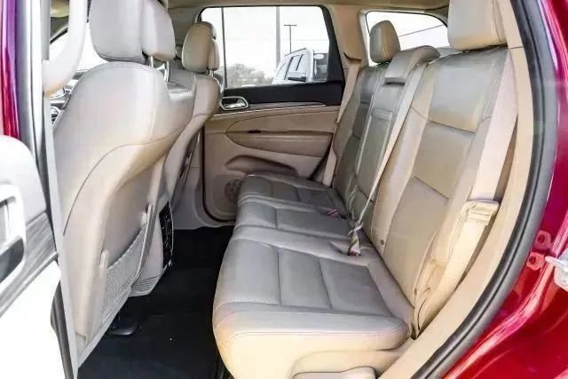 Used 2021 Jeep Grand Cherokee Limited w/ Luxury Group II AWD/4WD image 46