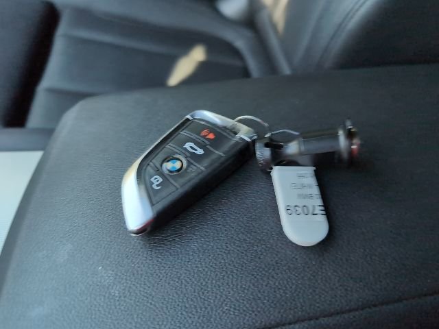 Used 2020 BMW 330i Sedan w/ Convenience Package image 29