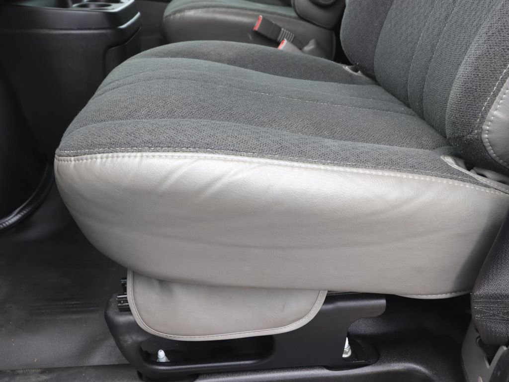 Used 2024 GMC Savana 2500 w/ Driver Convenience Package image 17