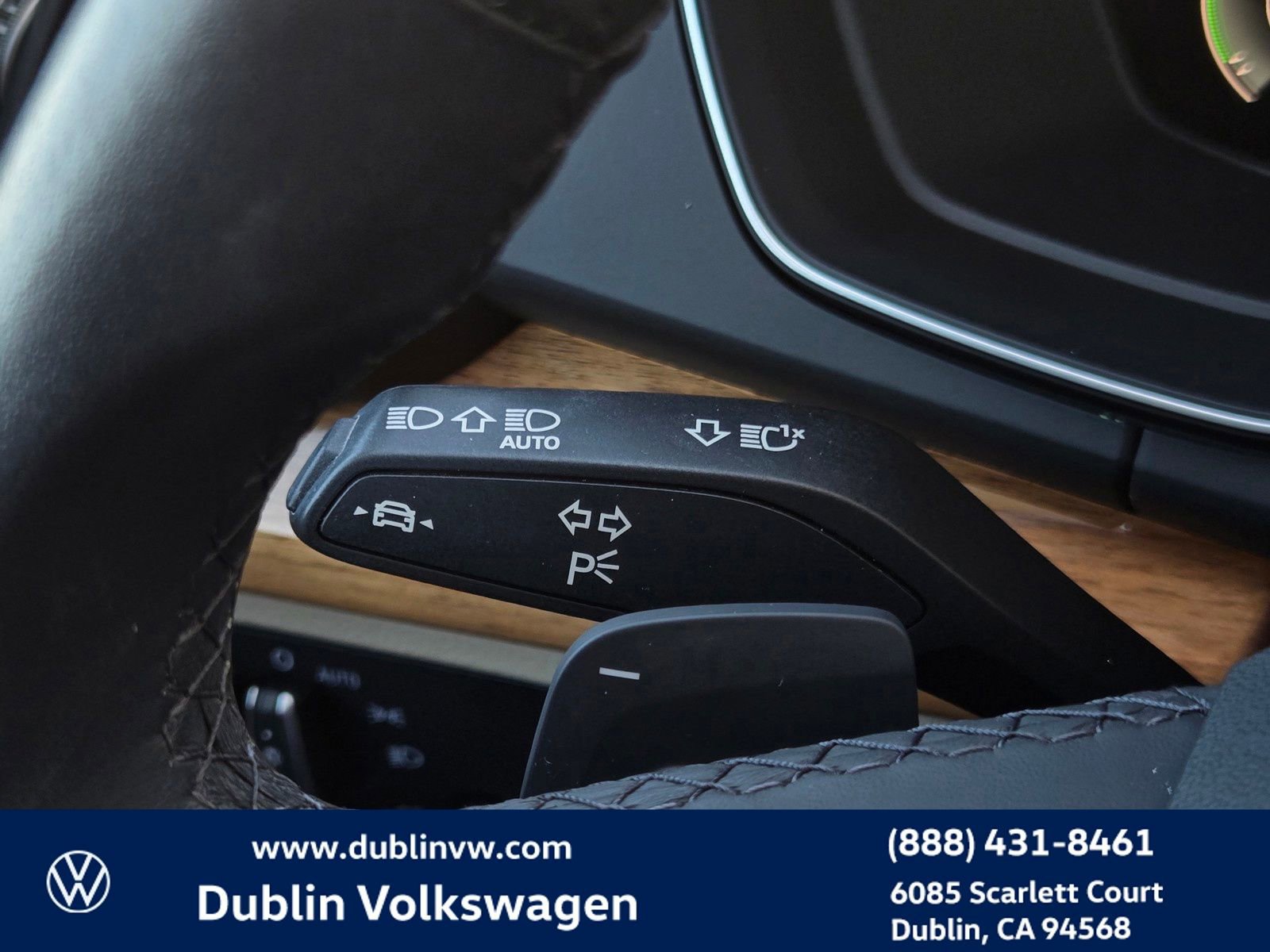 Used 2023 Audi Q5 e Premium w/ Convenience Package image 22