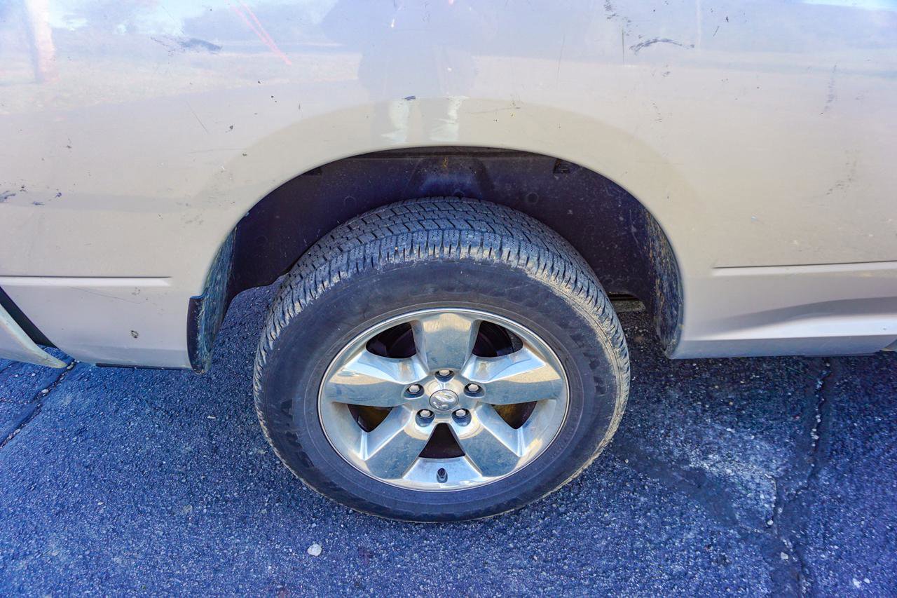 Used 2019 RAM 1500 Express w/ Express Value Package AWD/4WD image 32