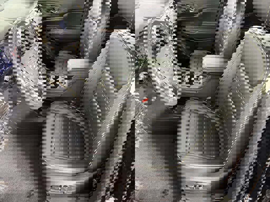 Certified 2022 GMC Acadia Denali w/ Denali Ultimate Package image 11